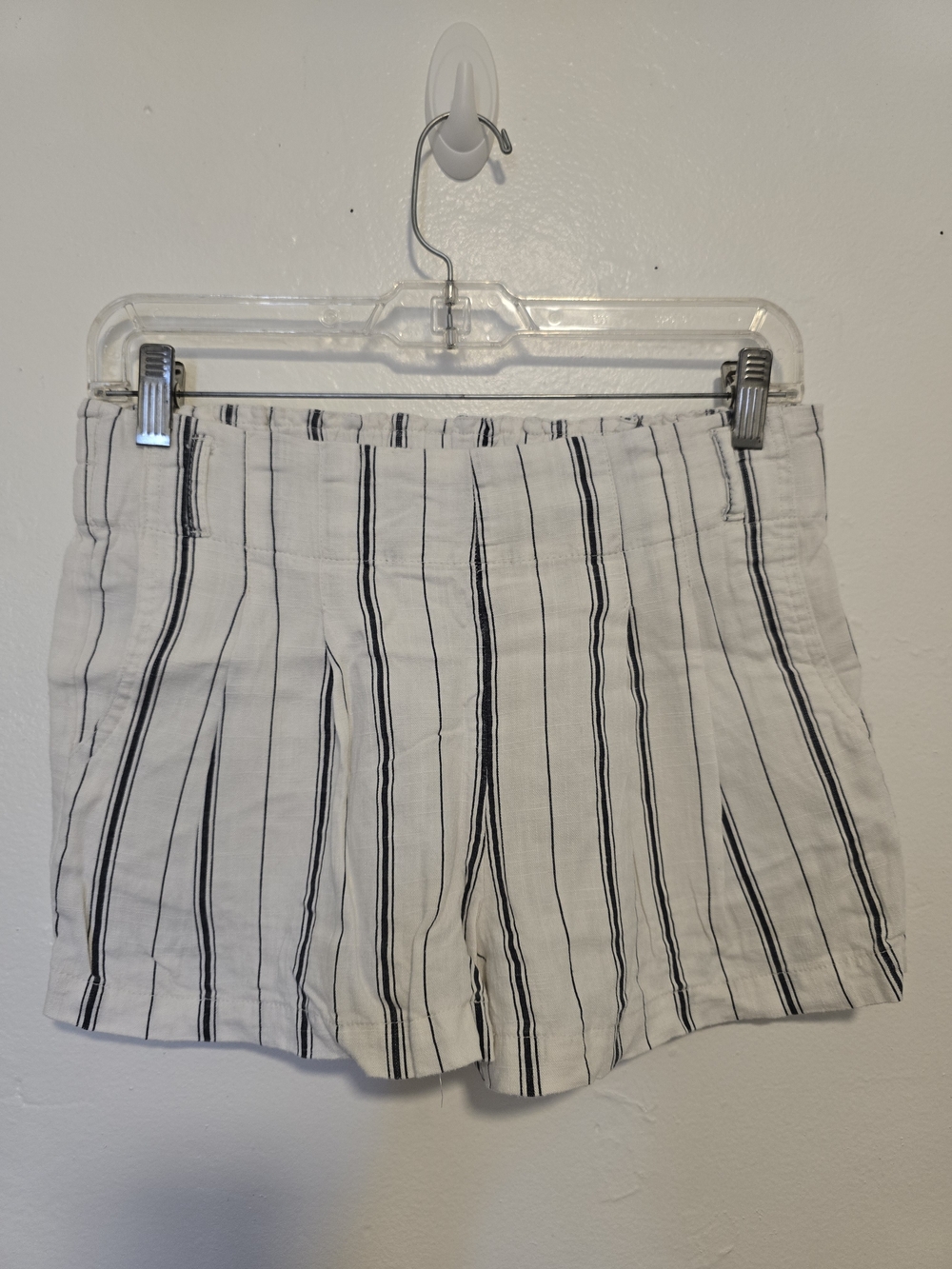Indigo Rising - Striped Linen Shorts - Picture 2 of 11
